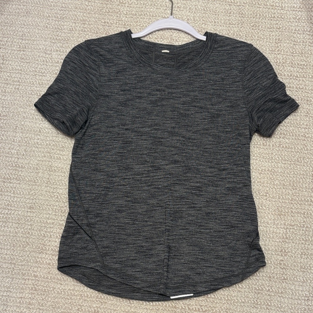 Lululemon Women’s Gray Short Sleeve Top